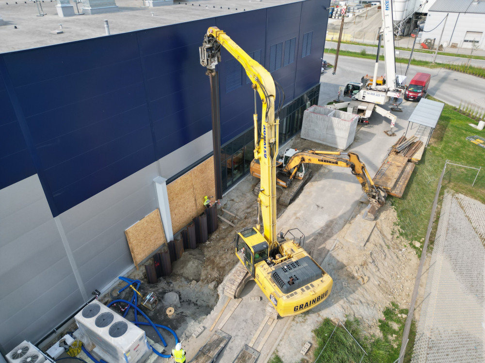 Zestaw do wbijania grodzic stalowych