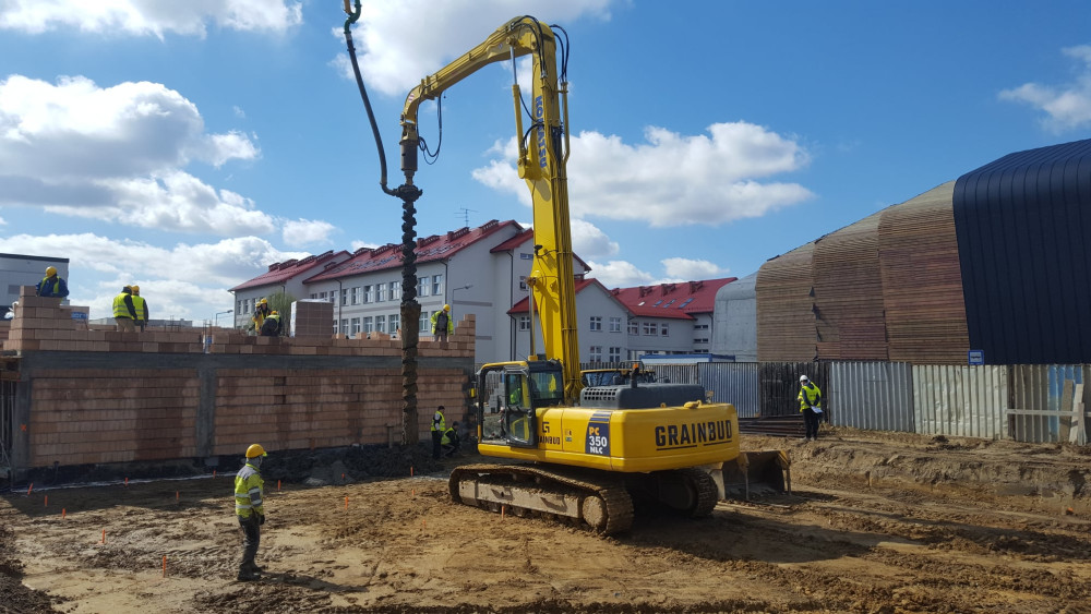 Osprzęt wiertniczy - wiertnica do pali CFA 16 kNm